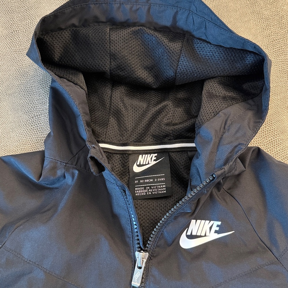 Nike Kids Black Full-Zip Hooded Windbreaker Jacket | Boys 3T - Picture 4 of 6